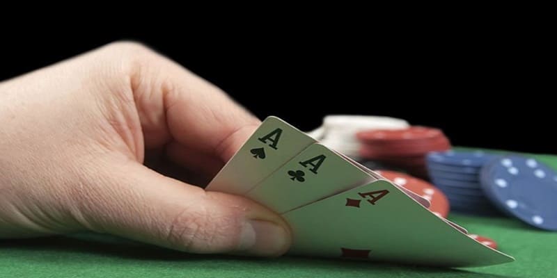 Lưu ý về cách chia bài Liêng bịp