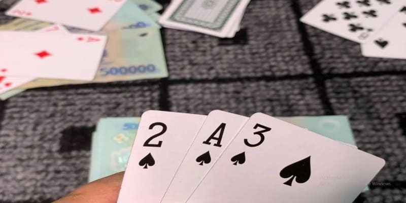 Cách chia bài Liêng bằng bộ đã bị đánh dấu