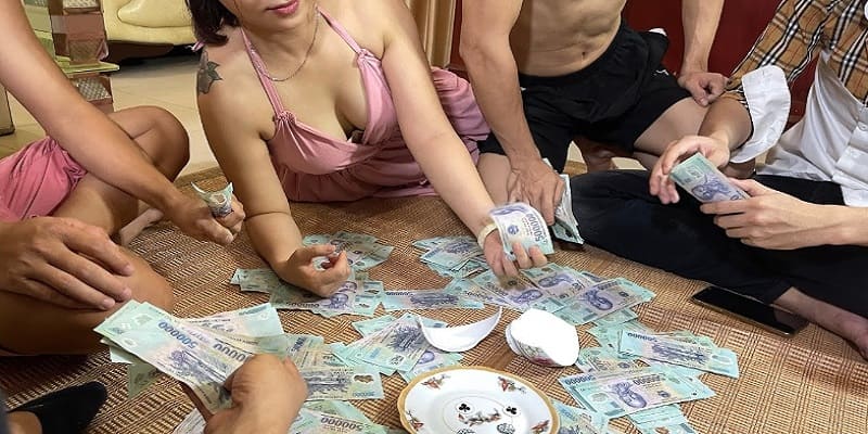 Sự hình thành hướng dẫn cách chơi xóc đĩa truyền thống