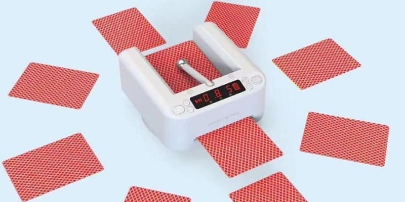 Giới thiệu về máy đánh bài Liêng